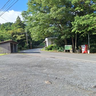 自宅から車で約30分、雷山観音駐車場からスタート。
ここから登るのは、YAMAP で活動日記を始める前の、2022年11月以来。
