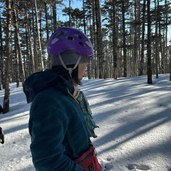 少し遅れてやって来た姫
着くなり泣いています👸
中ノ尾根山へ登ると、何か込み上げてくるんでしょうね😊