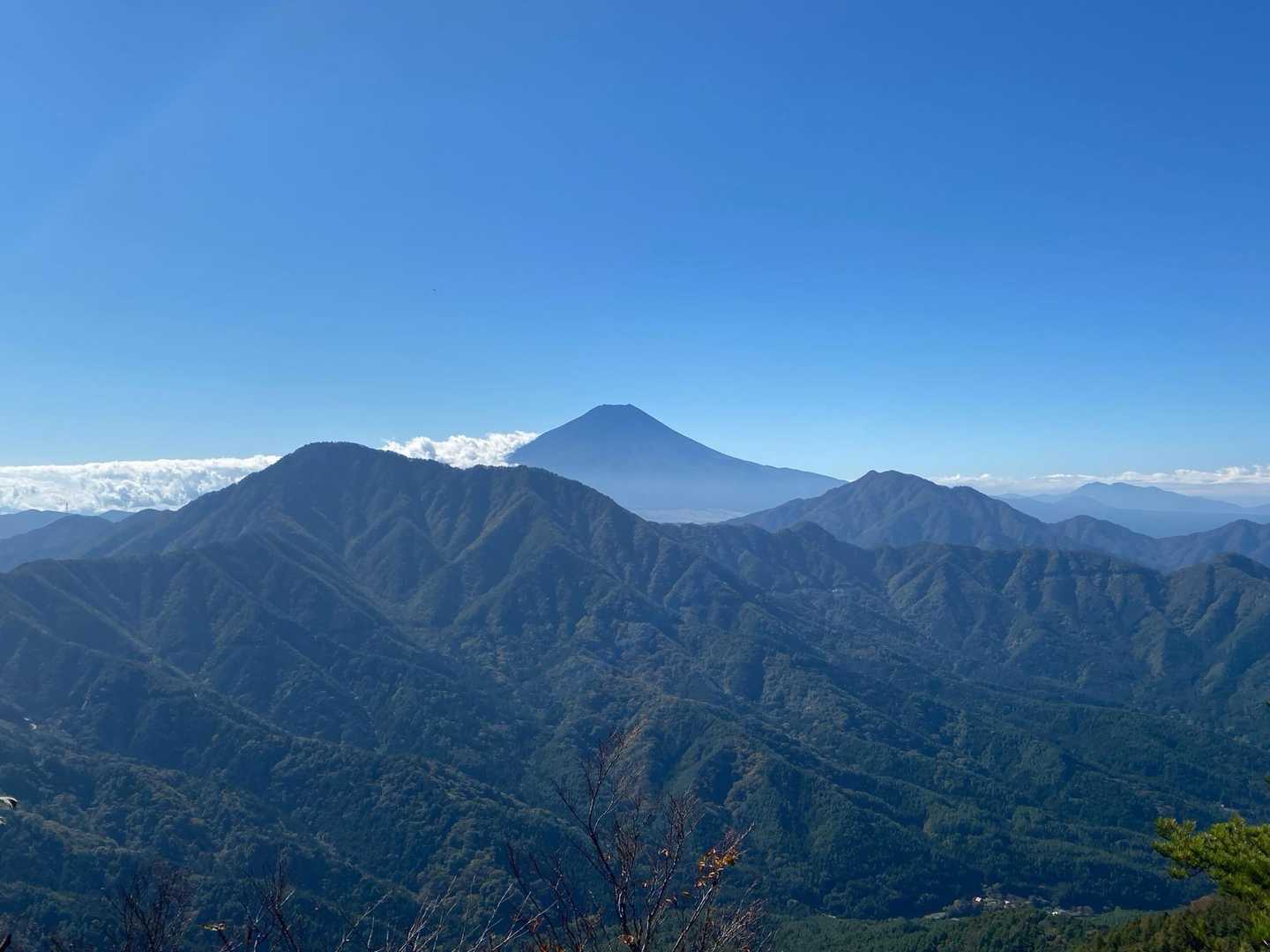 道坂隧道入口バス停-道坂峠-今倉山-松山-二十六夜山-芭蕉 縦走コースの写真
