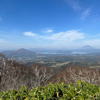 あ、山の情報ほぼ無かったね💦
日記消されちゃうわ🤣ばくわら

山頂から見える洞爺湖、有珠山、羊蹄...
最高すぎるねぇ！！！🤩