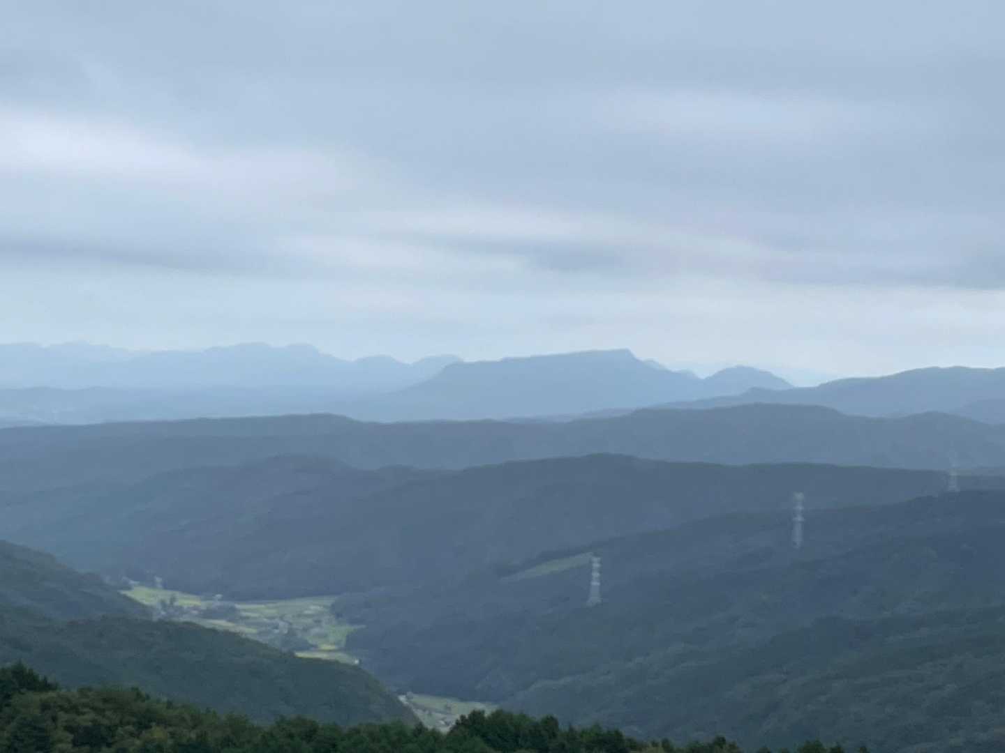 曇ってるけど八面山👍
風が気持ちよかったので少し休憩^ ^