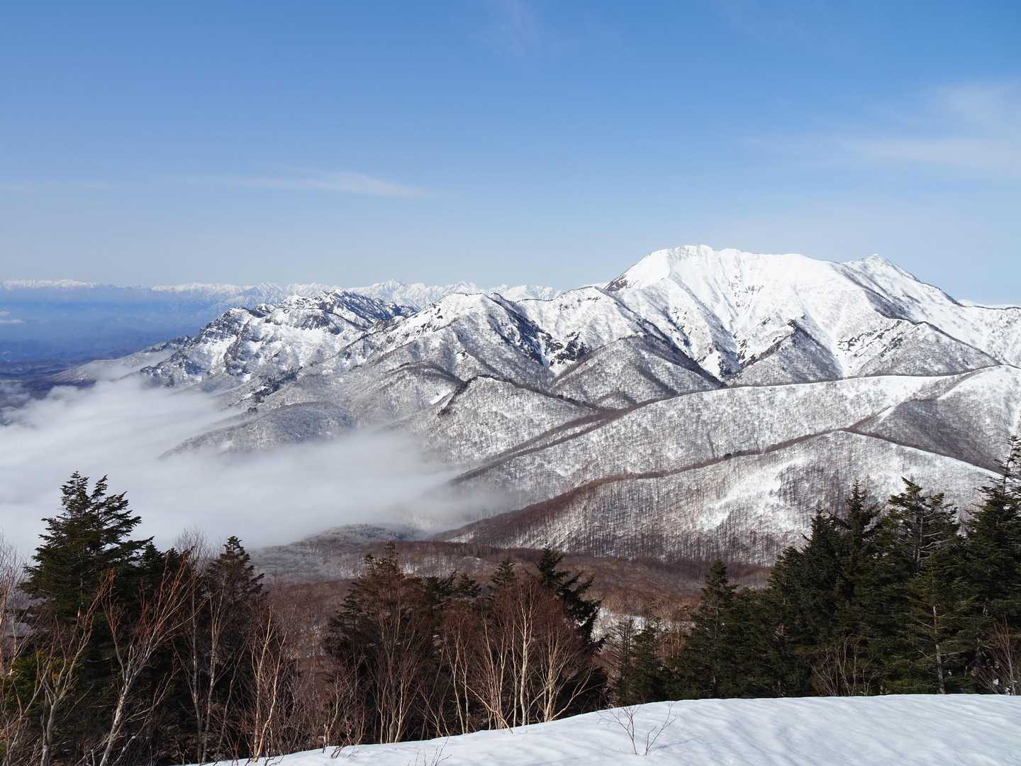 高妻山はこちらから見るとめちゃくちゃカッコいいですね
高妻山を登った時はうーんイマイチ？とか思ってました🙏
