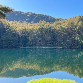 御射鹿池に着きました。