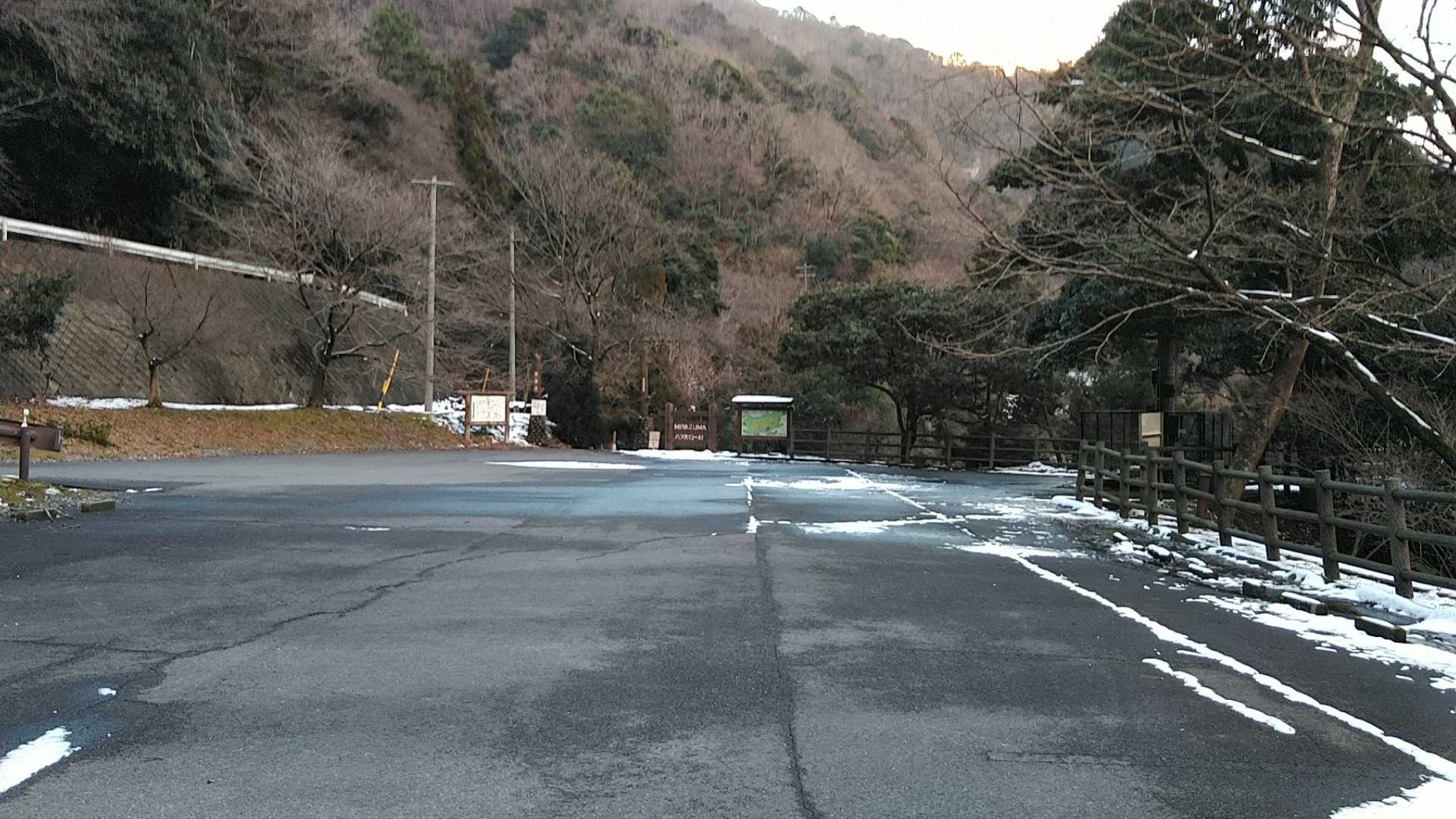 宮妻峡キャンプ場の駐車場
