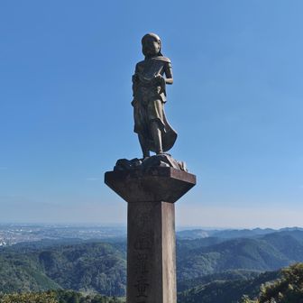 やっぱり青空似合うね。
1号路で下山する。
2号路はあまり好きじゃない💦