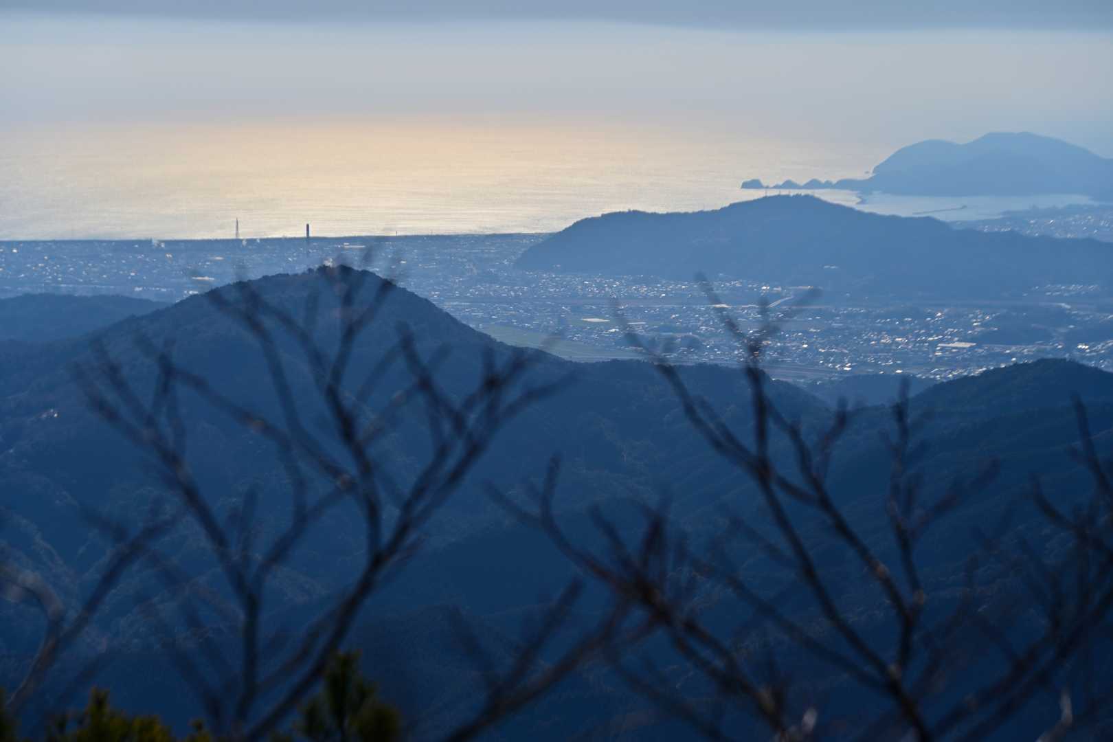 雌岳から延岡