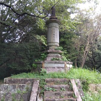 軍人招魂碑
