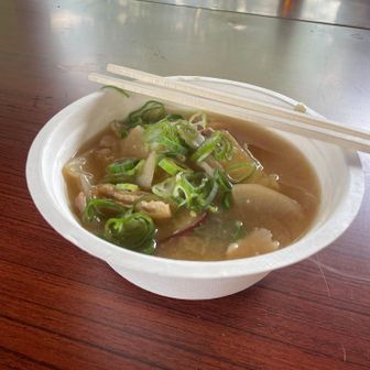 この豚汁具沢山で美味しいんですよね😋染み渡ります✨