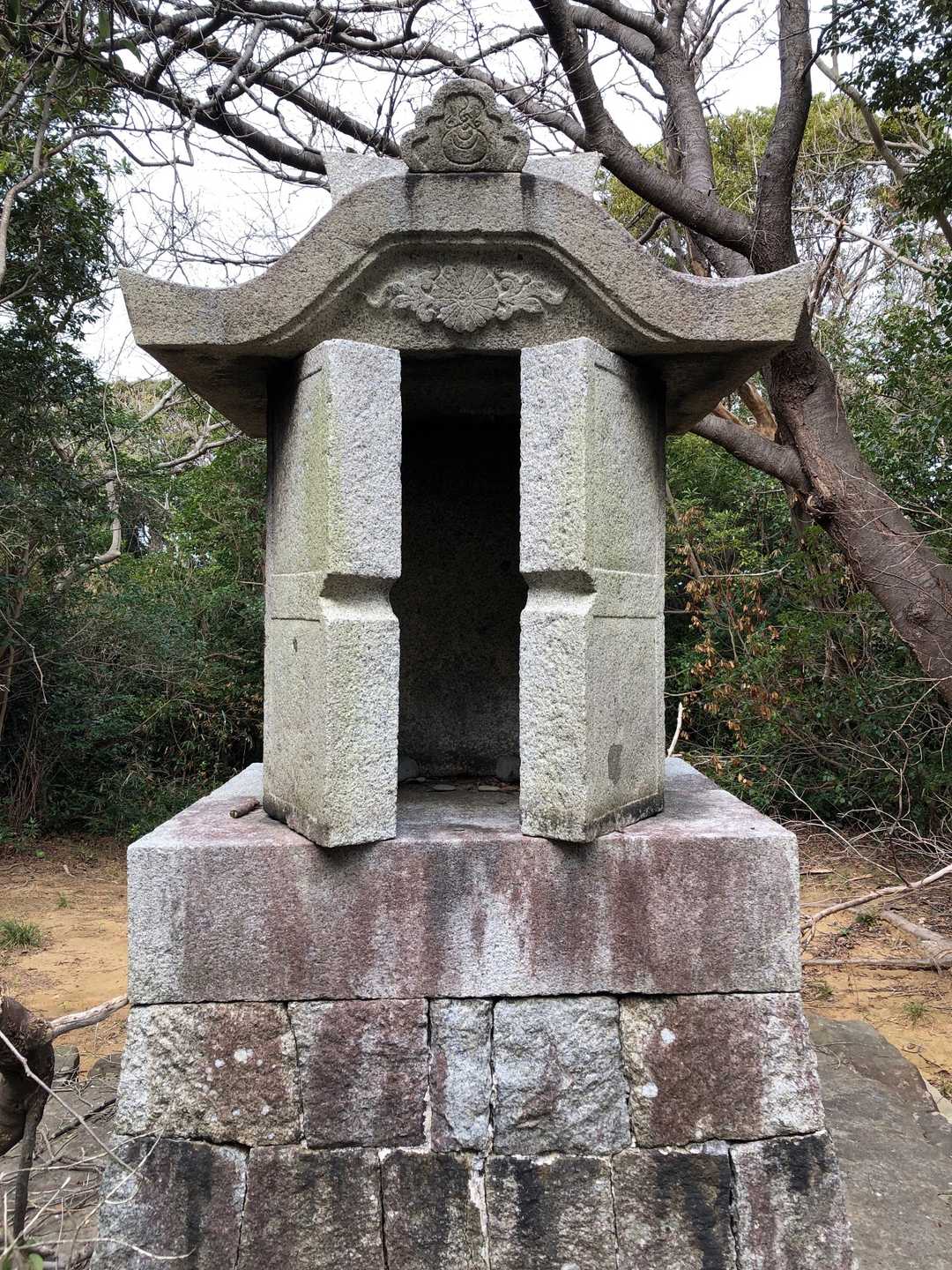 廟所山山頂です⛰
中身は空っぽ😅