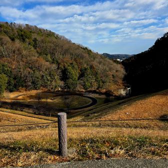 ここで小休止。地元のお爺さんと世間話。