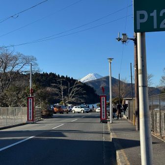 曲がった先に往路ゴール🙌
ど真ん中を走りたくなるけど、車に轢かれるので歩道をおとなしく