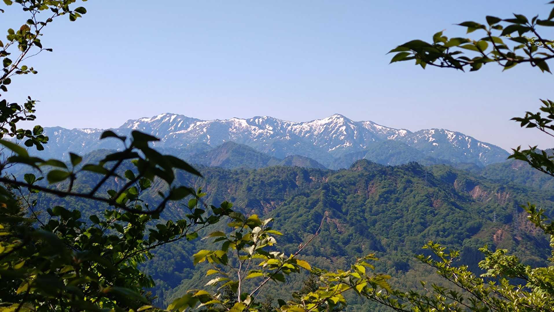 会津朝日岳が見えました🤗