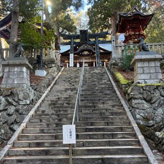 参拝🙏
お札と熊手を授かりました🙏