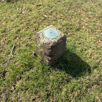 大笠山三角点。
山頂看板は探したけど見つからんかった😭