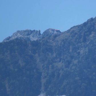 穂高岳山荘とジャンなのか？