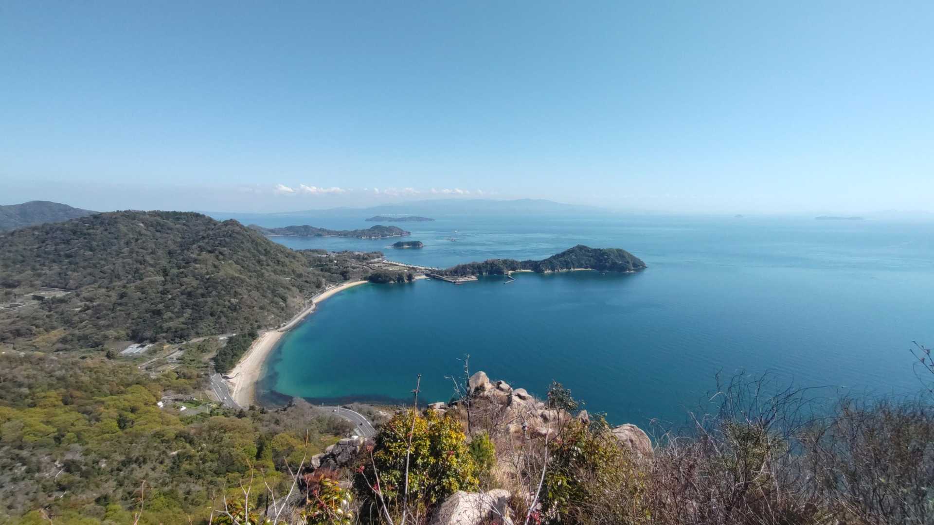 めっちゃ良い眺め
海も綺麗じゃし🌊