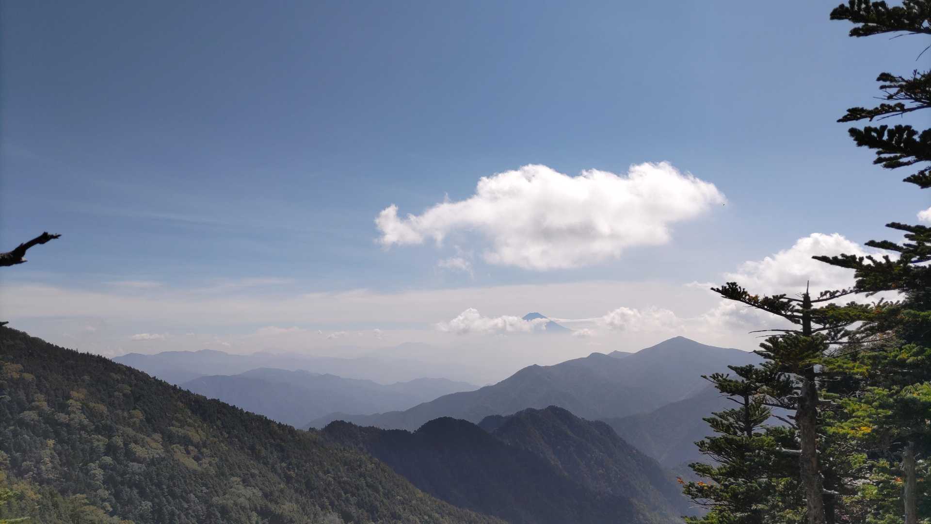毛木平-千曲川信濃川水源地-甲武信ヶ岳-三宝山 周回コースの写真