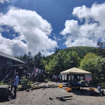 午前11時53分、蓼科山荘を出発して下山再開↘️