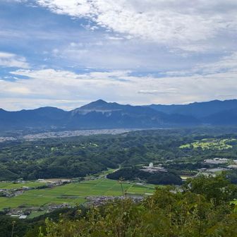武甲山カッコいい
