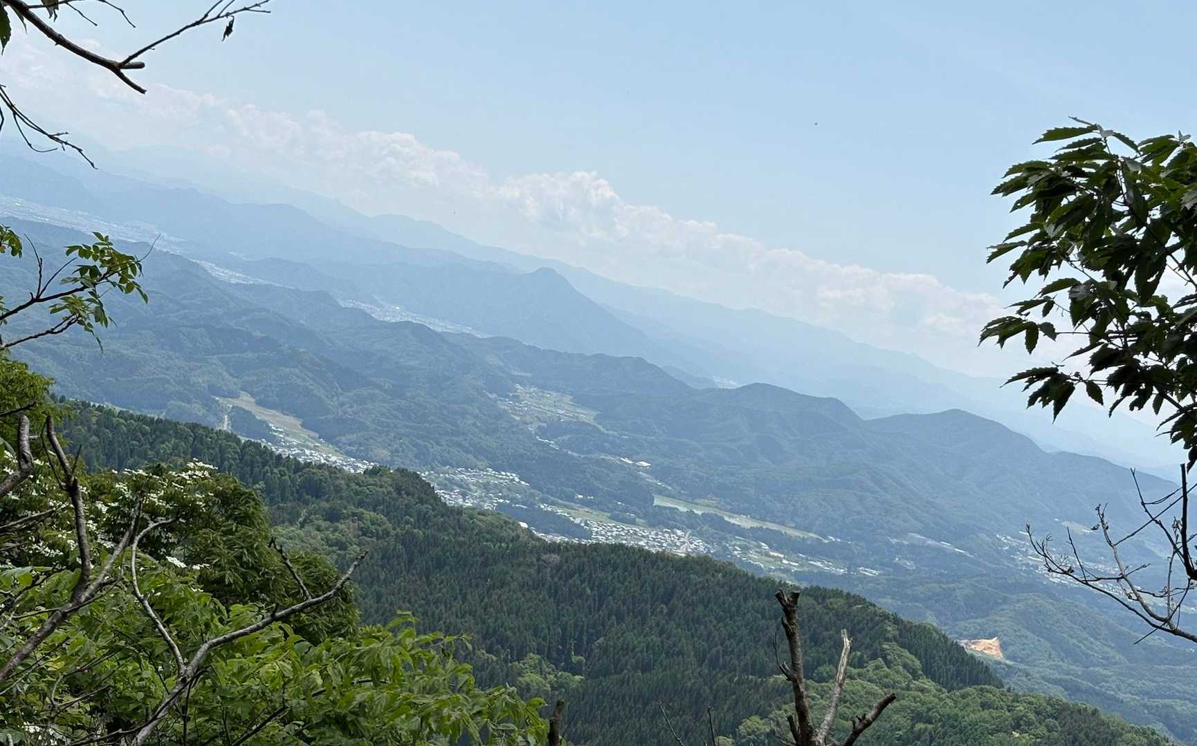 泰澄様は　越知山の周りの山を巡りながら