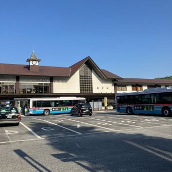 鎌倉駅前。
