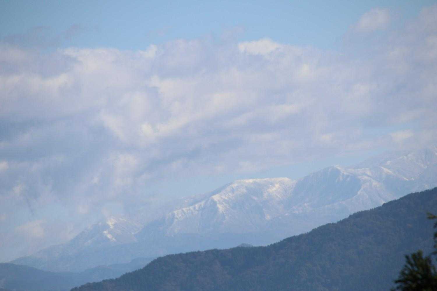 白山方面白くなっています