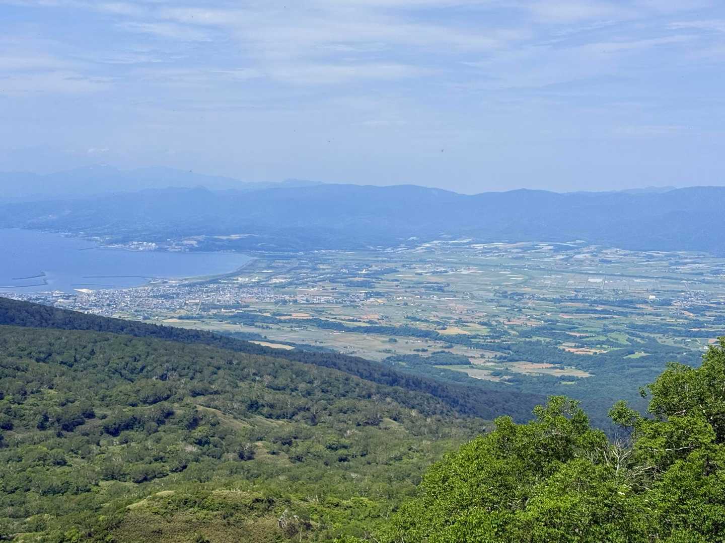 前目国内岳から岩内町〜共和町