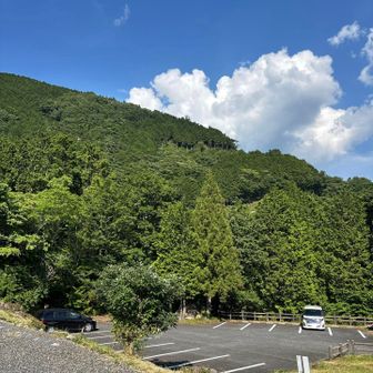 あらら💦滝山まで行ったので、降りてくるまでに時間がかかり最後の2台になってました🤣
家に帰るまでが登山。今日も無事にありがとうございました😊