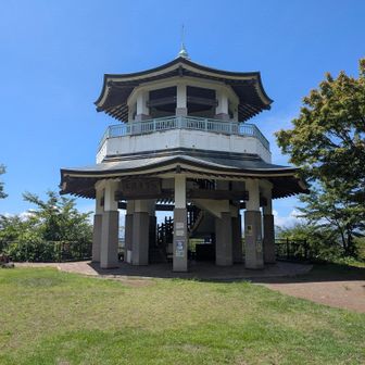 立派な見晴台ですね。
風が気持ち良かったです。