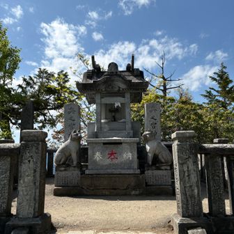 奥宮(妙法ヶ岳1,329m)に到着