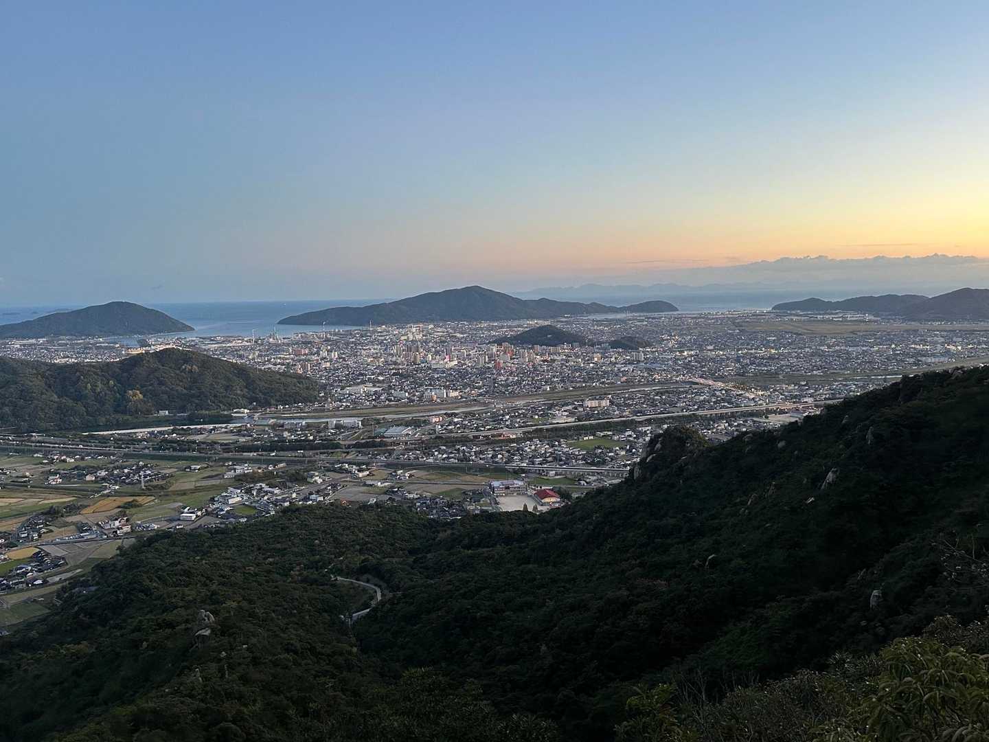 下山中、トワイライトタイムです