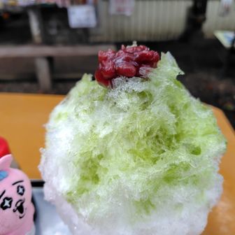 涼しいのに抹茶あずきカキ氷食べて寒くなりました🍧