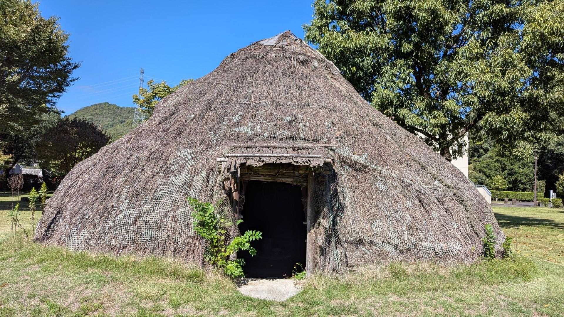 オイラの家より立派じゃ〜