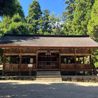 大元神社の社です。　誰も居ませんでした。