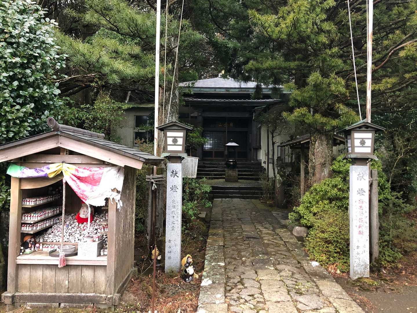 行きしはガスガスだったお寺がくっきり見えた。
