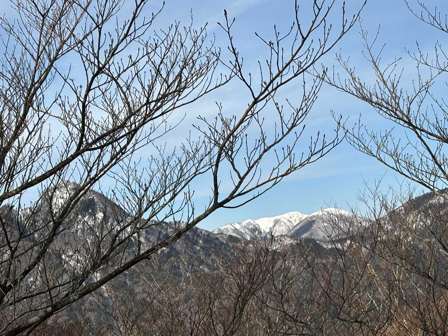 雪いっぱいの雨乞岳