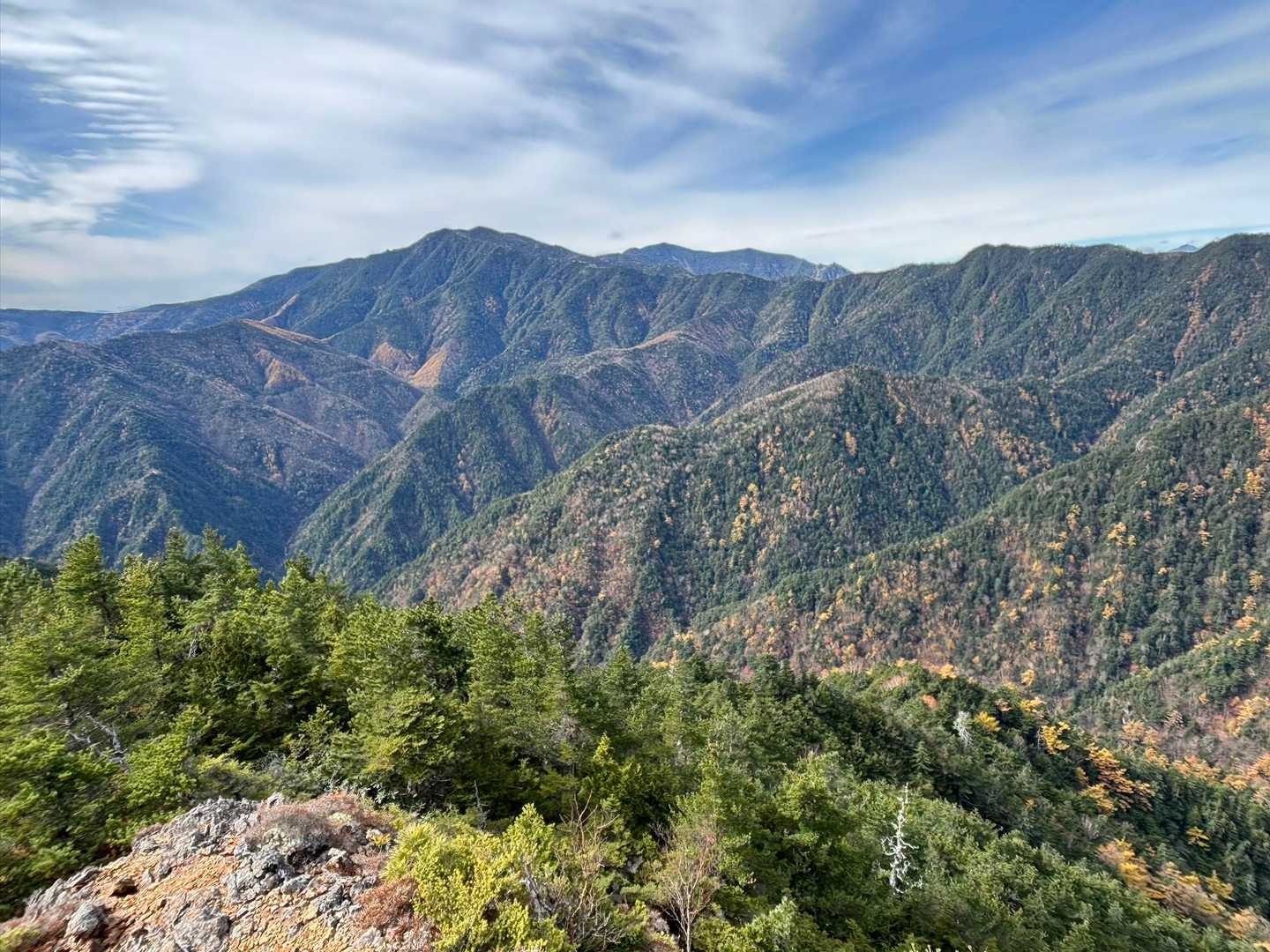 西沢渓谷入口バス停-ゲート-鶏冠山-木賊山 周回コースの写真