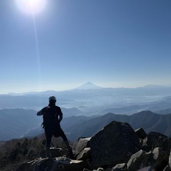 山頂手前、登り上げてこの景色！