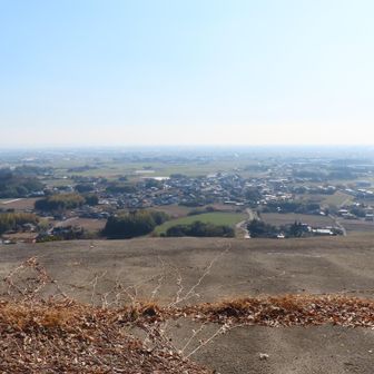 この下が高速道路だが入れない。