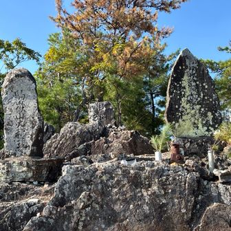 御嶽教の駒嶽山権現が祀られてました。
