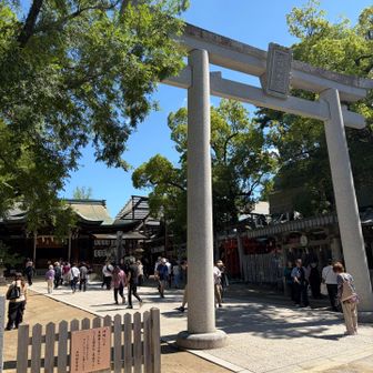 石切劔箭神社
お百度参りの人で賑わう