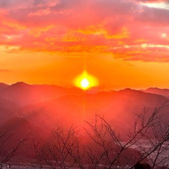 御来光の光の筋が綺麗😍