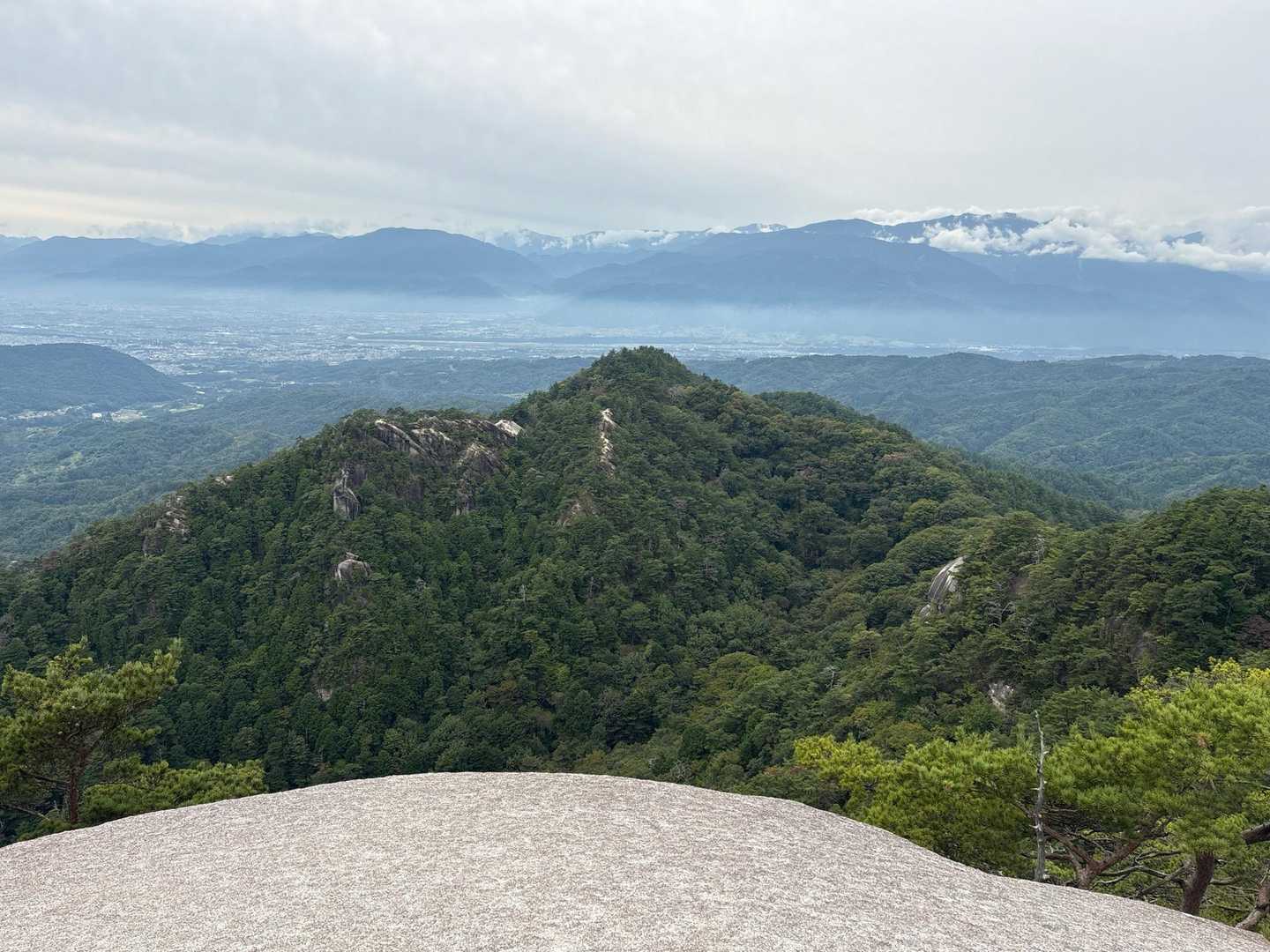 羅漢寺山山頂〜笊ヶ岳、悪沢岳、塩見岳