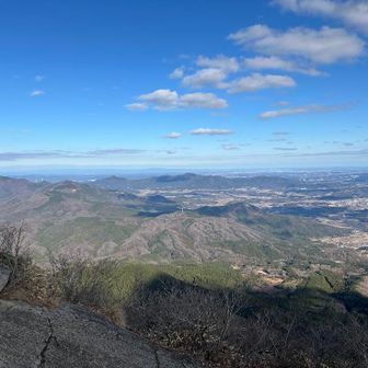 吾国山、難台山方面