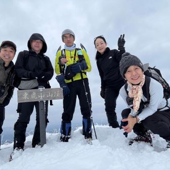 山頂で集合写真