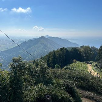 帰路の山本山の方面　尾根です