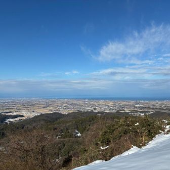 富山平野と日本海
数日前に積もった平野部の雪はほとんど溶けました❄️