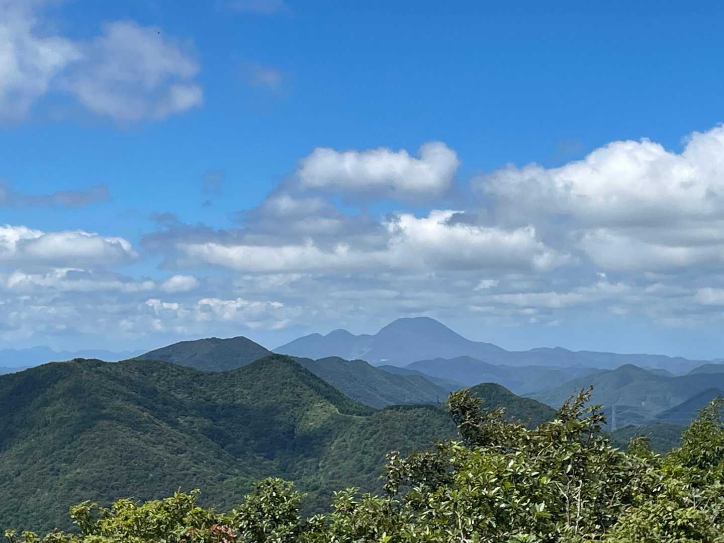 三瓶さ〜んもはっきり見えてきました⛰️