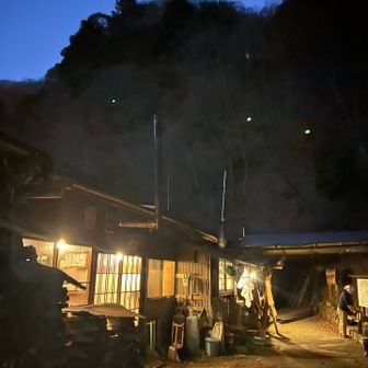 朝の山小屋、なんかいいよね✨