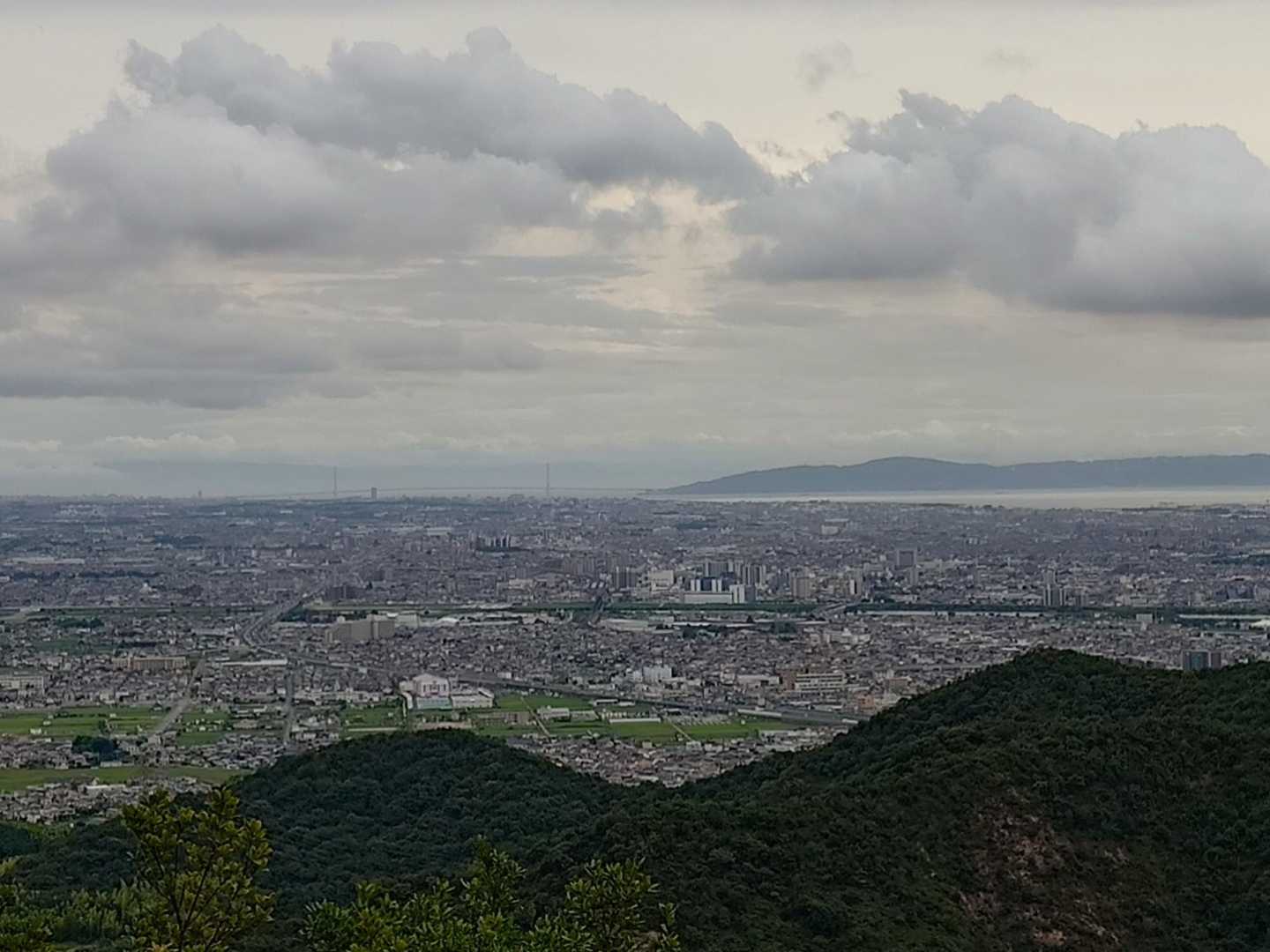 振り返れば、明石海峡
やっぱ高御位山は良いですね